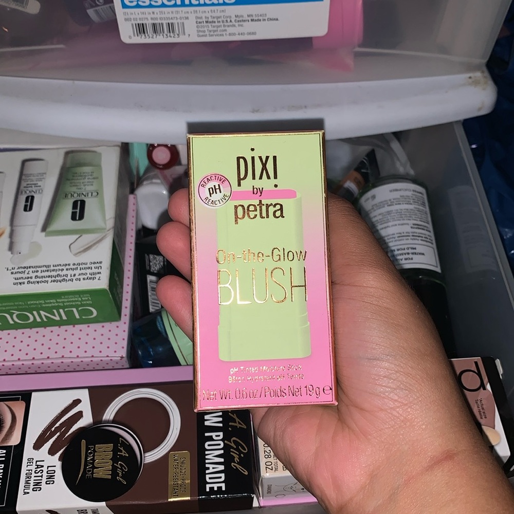 Pick on-the-glow blush
